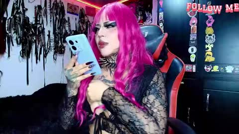      online show from November 10, 2025, 12:42 am