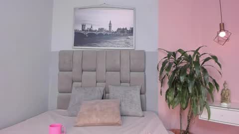 Janna online show from October 29, 2025, 11:23 am