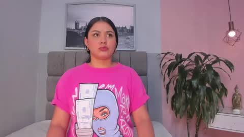 Janna online show from November 12, 2025, 10:48 am