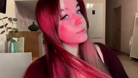 Snapshot of janniekeneipp chatting on December 4, 2025, 8:28 pm Janni online show from December 4, 2025, 8:28 pm