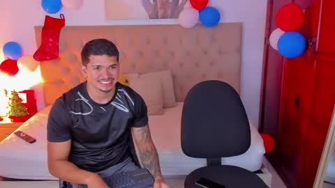 janomar01 online show from November 28, 2025, 6:54 pm