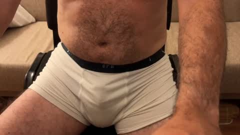 Snapshot of jarabedecereza chatting on February 25, 2025, 5:19 am MRA online show from February 25, 2025, 5:19 am