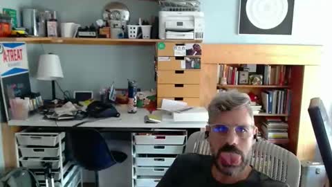 jareth_returns online show from October 18, 2025, 3:35 pm