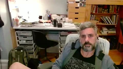 jareth_returns online show from November 3, 2025, 2:35 am