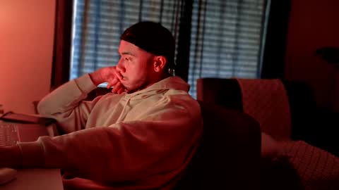 jarodtee online show from December 4, 2024, 7:01 pm