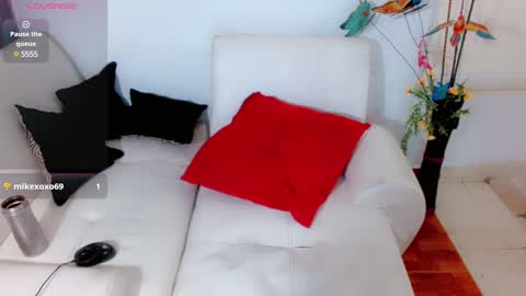 Snapshot of jasmimvega chatting on January 18, 2025, 4:59 am jasmim online show from January 18, 2025, 4:59 am