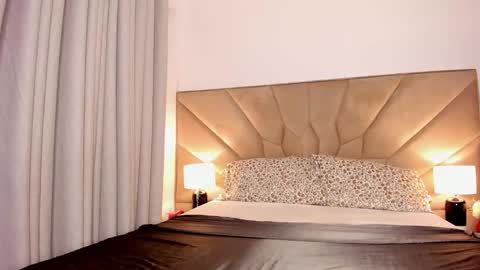 jasmin_melons online show from November 20, 2025, 3:28 am