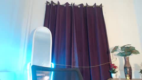 Snapshot of jasmine_arousal chatting on November 13, 2025, 1:43 pm JASMINE online show from November 13, 2025, 1:43 pm