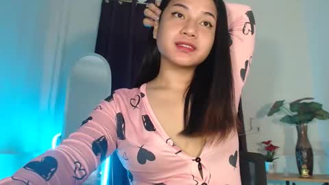 Snapshot of jasmine_arousal chatting on November 14, 2025, 2:43 am JASMINE online show from November 14, 2025, 2:43 am