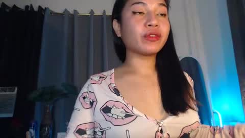 Snapshot of jasmine_arousal chatting on December 14, 2025, 4:23 pm JASMINE online show from December 14, 2025, 4:23 pm