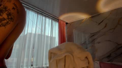 Snapshot of jasmine_hyper_1 chatting on December 24, 2024, 1:50 pm Jas online show from December 24, 2024, 1:50 pm