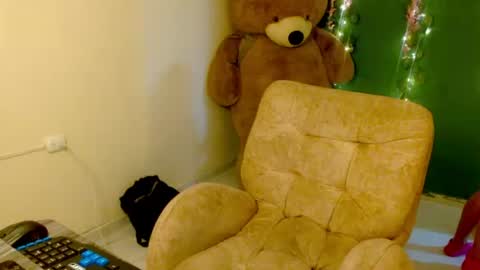 jasmine_star758958 online show from July 1, 2026, 1:45 pm