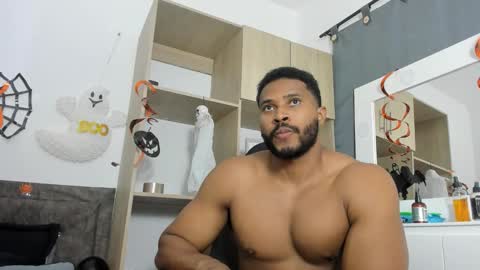 Jason online show from October 31, 2025, 7:04 pm