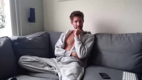 Snapshot of jasonberg29 chatting on February 10, 2026, 1:37 pm Jason online show from February 10, 2026, 1:37 pm