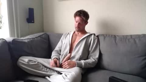 Snapshot of jasonberg29 chatting on February 11, 2026, 12:32 pm Jason online show from February 11, 2026, 12:32 pm