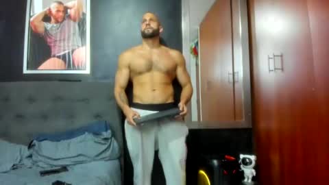 Snapshot of jasonmartiinez chatting on December 7, 2024, 8:00 am    online show from December 7, 2024, 8:00 am