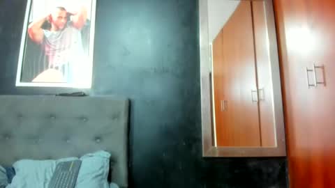 Snapshot of jasonmartiinez chatting on December 19, 2024, 7:40 pm    online show from December 19, 2024, 7:40 pm