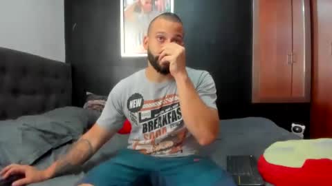 Snapshot of jasonmartiinez chatting on January 22, 2025, 2:14 pm    online show from January 22, 2025, 2:14 pm