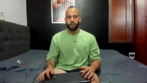 Snapshot of jasonmartiinez chatting on February 14, 2025, 5:09 am    online show from February 14, 2025, 5:09 am