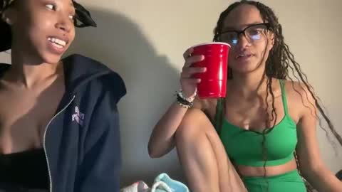 Snapshot of jassmineluvvss chatting on January 15, 2026, 1:43 am jassmineluvvss online show from January 15, 2026, 1:43 am