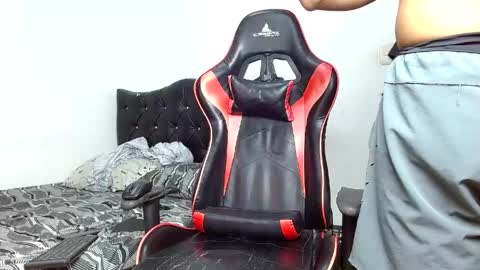 Snapshot of javier_hot27_ chatting on May 5, 2026, 2:58 pm Javier Herrera online show from May 5, 2026, 2:58 pm