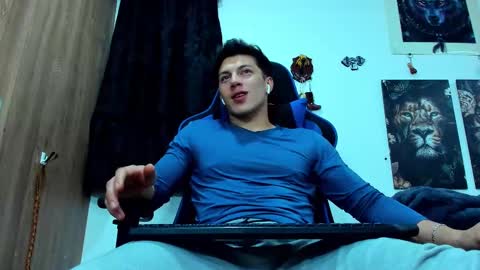 Snapshot of javiersexymann chatting on February 23, 2025, 1:13 am Javier online show from February 23, 2025, 1:13 am