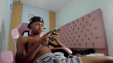 jax_maliq online show from October 15, 2025, 5:29 am