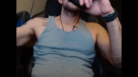 jaxjohnson12 online show from October 26, 2025, 4:40 am