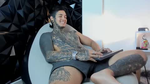 Snapshot of jaxxxonherd chatting on March 10, 2025, 6:45 pm Michael online show from March 10, 2025, 6:45 pm