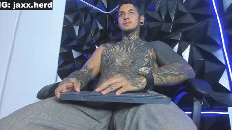 Snapshot of jaxxxonherd chatting on September 17, 2025, 11:45 am Michael online show from September 17, 2025, 11:45 am