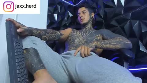 Snapshot of jaxxxonherd chatting on September 27, 2025, 11:32 pm Michael online show from September 27, 2025, 11:32 pm