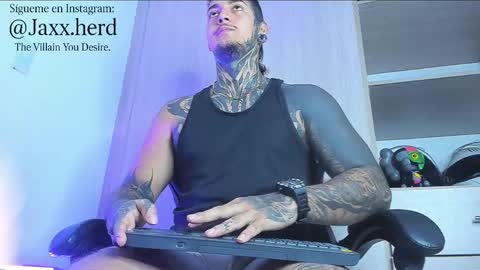 Snapshot of jaxxxonherd chatting on November 24, 2025, 11:43 am Michael online show from November 24, 2025, 11:43 am