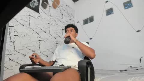 Snapshot of jay_aalvarez chatting on February 8, 2026, 11:13 am Jay online show from February 8, 2026, 11:13 am