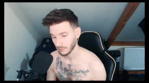 Snapshot of jay_peralta chatting on October 1, 2025, 9:43 pm jay_peralta online show from October 1, 2025, 9:43 pm