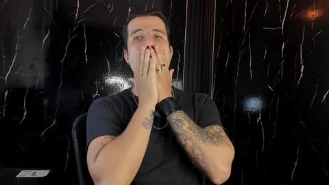 Snapshot of jayalvarrez_ chatting on April 19, 2026, 2:38 pm Jay Alvarrez online show from April 19, 2026, 2:38 pm