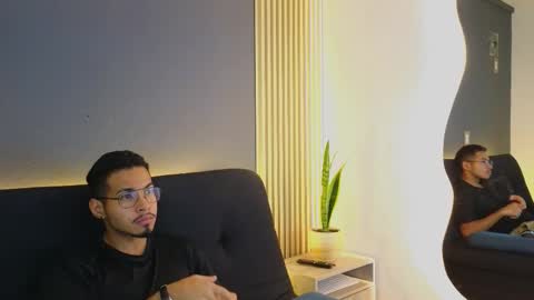 Snapshot of jaybrown_1 chatting on October 13, 2025, 4:34 am Jay online show from October 13, 2025, 4:34 am