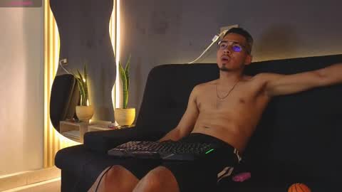 Snapshot of jaybrown_1 chatting on November 8, 2025, 3:18 am Jay online show from November 8, 2025, 3:18 am