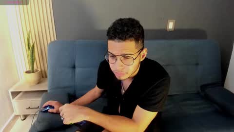 Snapshot of jaybrown_1 chatting on November 29, 2025, 11:24 am Jay online show from November 29, 2025, 11:24 am