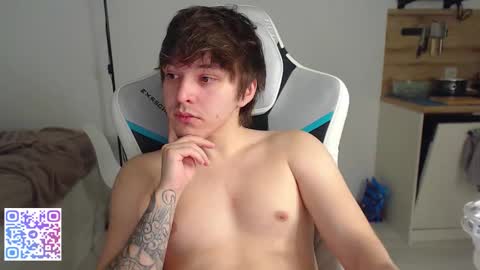 Snapshot of jayce_icestone chatting on December 18, 2025, 5:13 am Jayce online show from December 18, 2025, 5:13 am