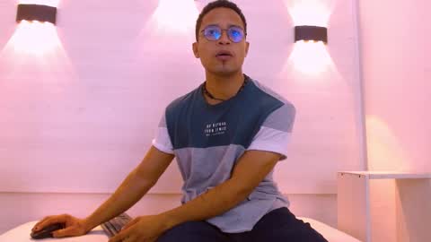 Jayden Morris online show from November 3, 2025, 11:44 am