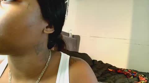 Snapshot of jaydomonique chatting on October 22, 2025, 1:28 am Naomiruty online show from October 22, 2025, 1:28 am