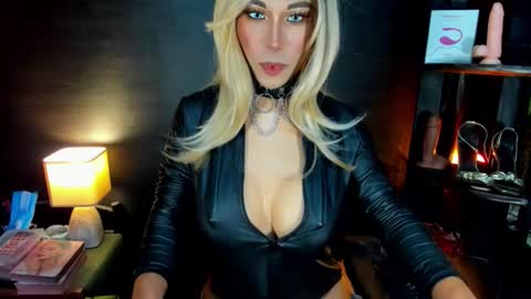 Snapshot of jayetan chatting on February 3, 2026, 11:15 am jayetan online show from February 3, 2026, 11:15 am