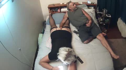 Snapshot of jayhood718 chatting on December 8, 2024, 5:50 am jayhood718Bk sexy pearl online show from December 8, 2024, 5:50 am