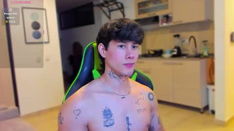 Snapshot of jayhotxxx chatting on January 18, 2026, 4:05 am Jay online show from January 18, 2026, 4:05 am