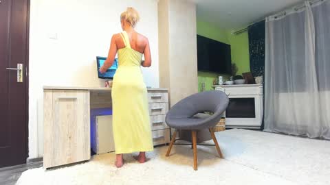 Snapshot of jaylynxxxx74 chatting on October 24, 2025, 3:58 am Jay online show from October 24, 2025, 3:58 am