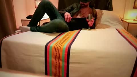 Snapshot of jaz_y_benja chatting on May 30, 2026, 8:00 am jaz_y_benja online show from May 30, 2026, 8:00 am