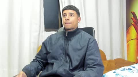 jaze_bradley online show from February 22, 2025, 11:13 am