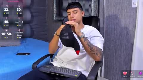 jaze_bradley online show from October 6, 2025, 11:18 am