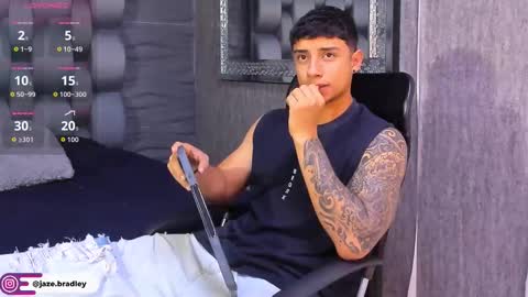 jaze_bradley online show from October 8, 2025, 11:19 am