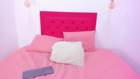 Snapshot of jazmin_lewiss chatting on January 8, 2025, 8:18 pm Jazmin Lewiss online show from January 8, 2025, 8:18 pm